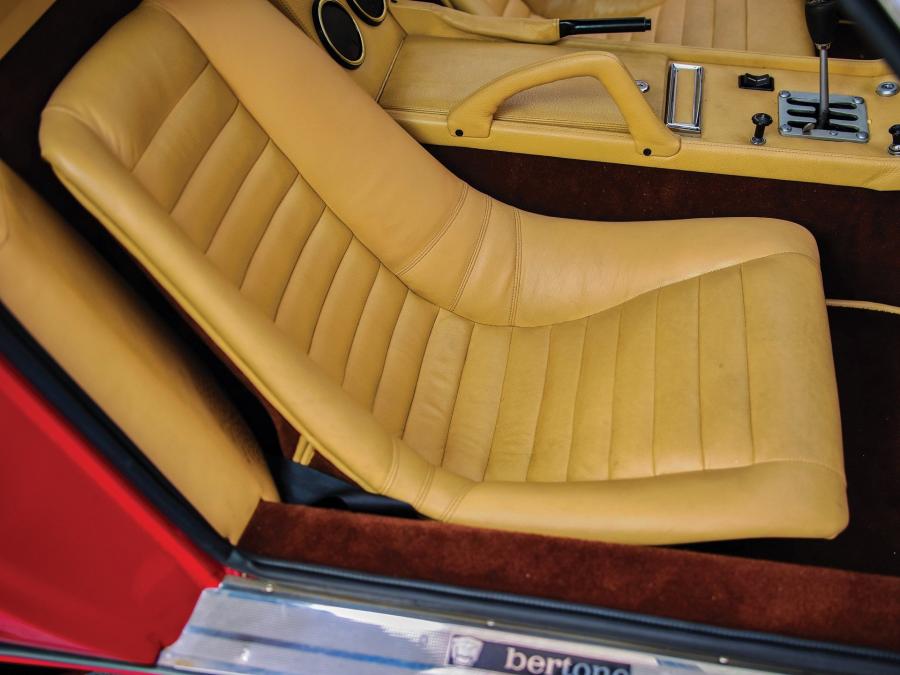 Интерьер Lamborghini Miura P400 SV (4974) 1971 года  (фото 32 из 42)